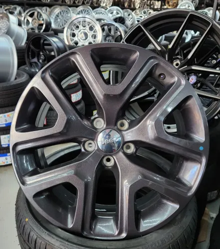 Jogo de rodas originais Mopar Renegade aro 18 NOVAS
