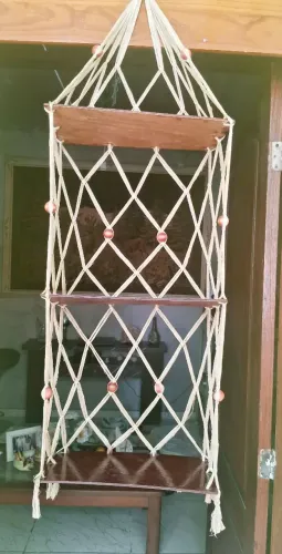 Prateleira de Parede em Macramê