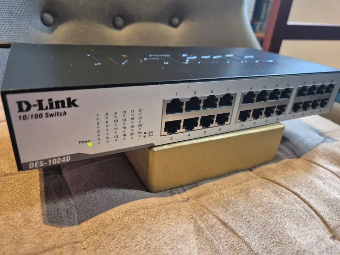 Switch DLink 24 portas sem uso