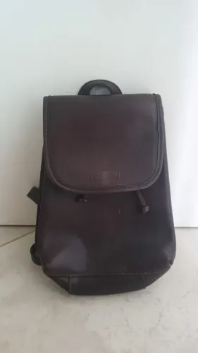 Conjunto de 7 bolsas de couro]