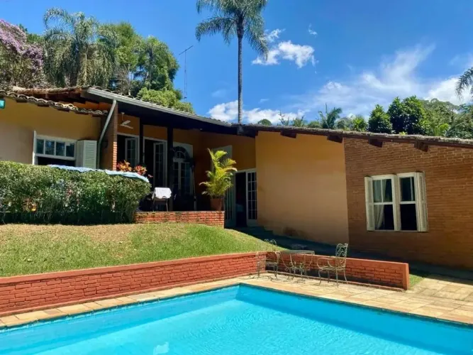 Casa com 4 dormitórios à venda, 285 m² por R$ 1.600.000,00 - Veleiros de Ibiúna - Ibiúna/S