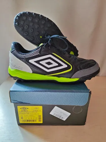 Chuteira Umbro Society Pro Challenge Uptake 40 