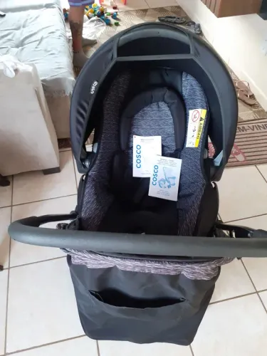 Carrinho e Cadeirinha de Bebê Conforto Cosco