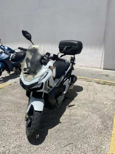 Honda ADV 150CC Branca