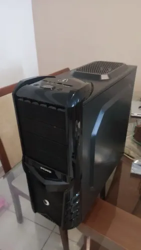 Gabinete para computador Pcyes Wolf - Preto