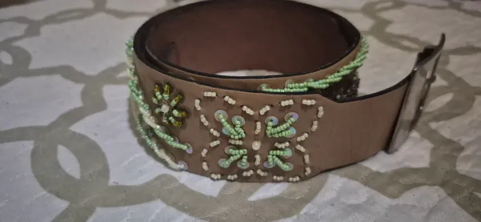 Cinto Feminino Decorado com Miçangas