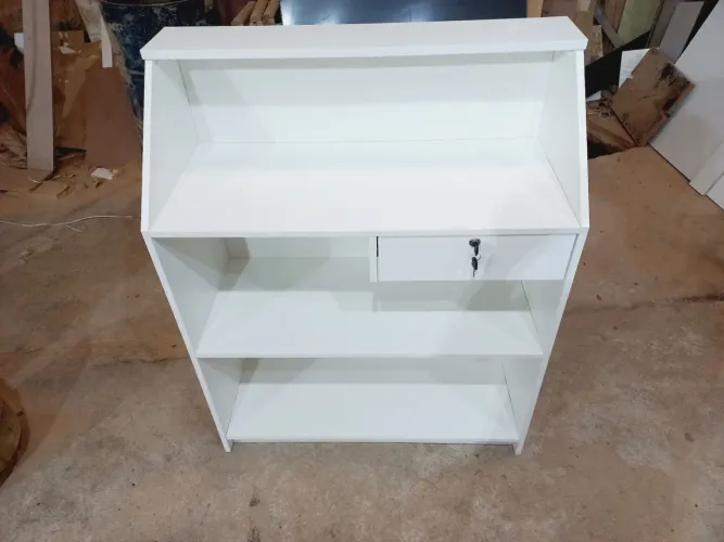 Balcão/Armário Branco com Gaveta