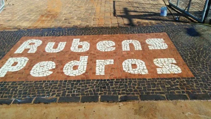 Pedras macaquinho e portuguesa