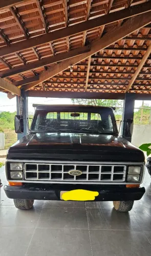 F1000 caminhonete 