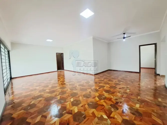 Casa de 400m² com 03 suítes para locação - Centro