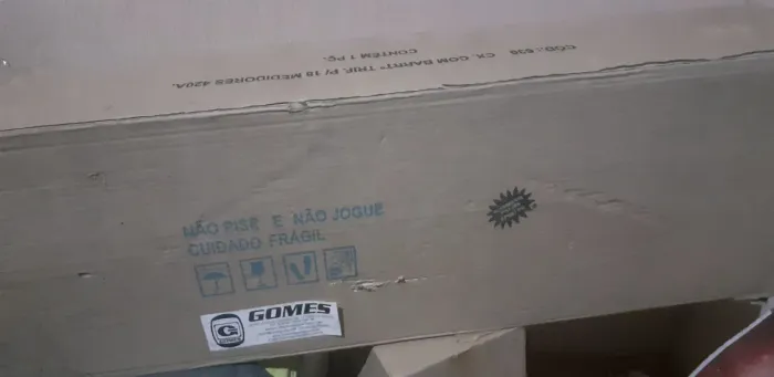 Caixa barramento Gomes 420A para 18 medidores .