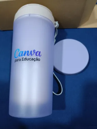 Garrafa de água Canva para Educação ( na cor roxa com tampa )