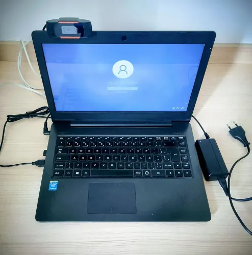 Notebook Positivo N40I Preto 14 Pol. Intel N3710 8GB de RAM