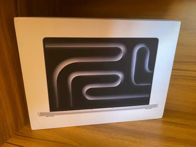 Ultima unidade ( MacBook Pro 14 M4Pro / 24GB / 512 SSD )