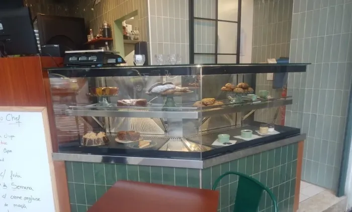 Vitrines e balcões frigorífico.