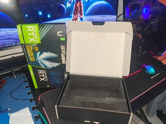 CAIXA VAZIA VGA ZOTAC RTX 3060 12GB - Sem detalhes, com a caixa interna
