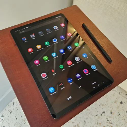 Galaxy Tab S8 5G - 256GB | 8GB RAM | Tela 11 - Pouquíssimo uso