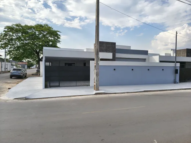 Vende-se Casa com 3/4 no bairro Costa Verde em Várzea Grande-MT