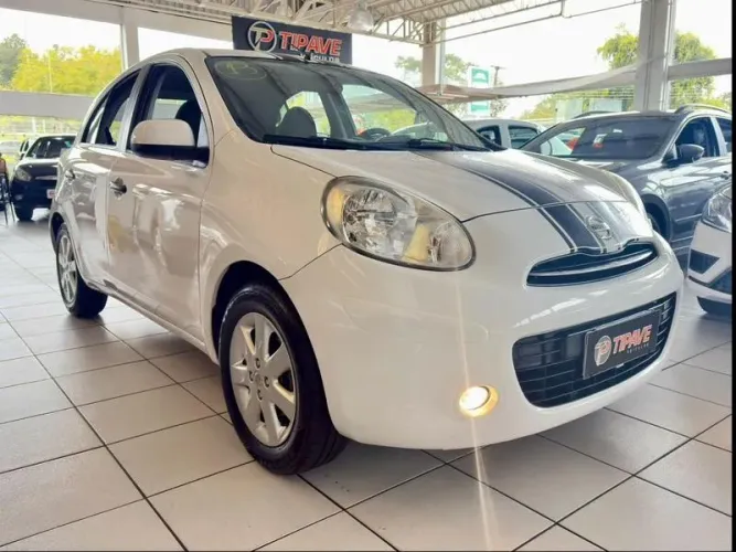 Nissan March S 1.6 16V Flexstart 5P 2013