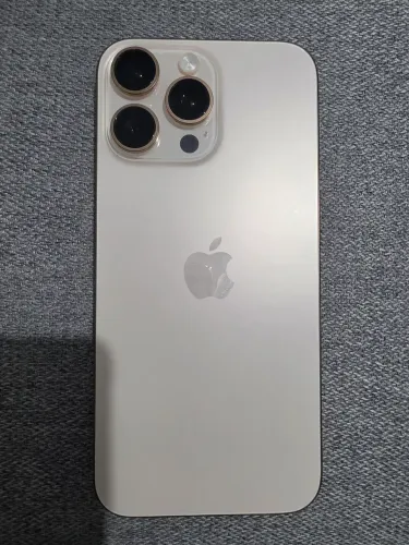Iphone 16 pro max 