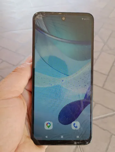 Celular usado com tela quebrada 