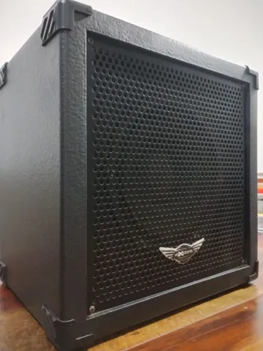 Cubo Amplificador de Baixo Voxstorm CB-85 40W RMS BIVOLT 10" | Excelente Estado