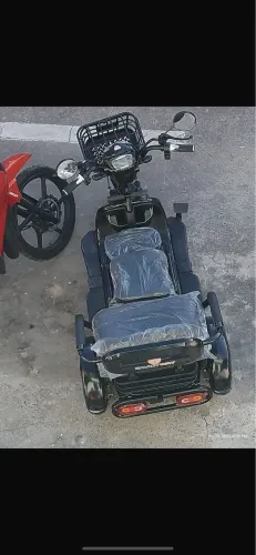 Triciclo eletrônico 