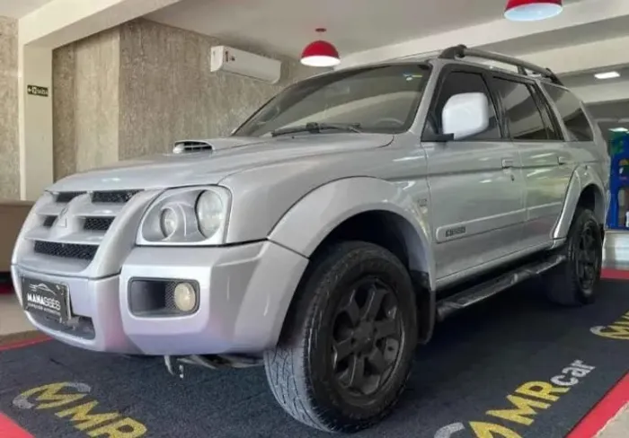 Mitsubishi Pajero Sport HPE 2.5 4X4 Diesel Mec. 2010