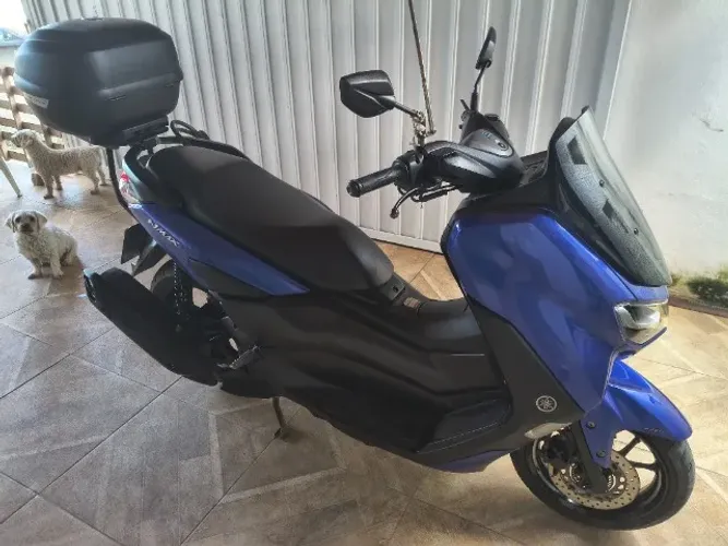 Vendo Moto NMax 2024. Veículo com todas as revisões feitas na própria Yamaha.