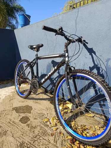 Bicicleta Mountain Bike aro 26