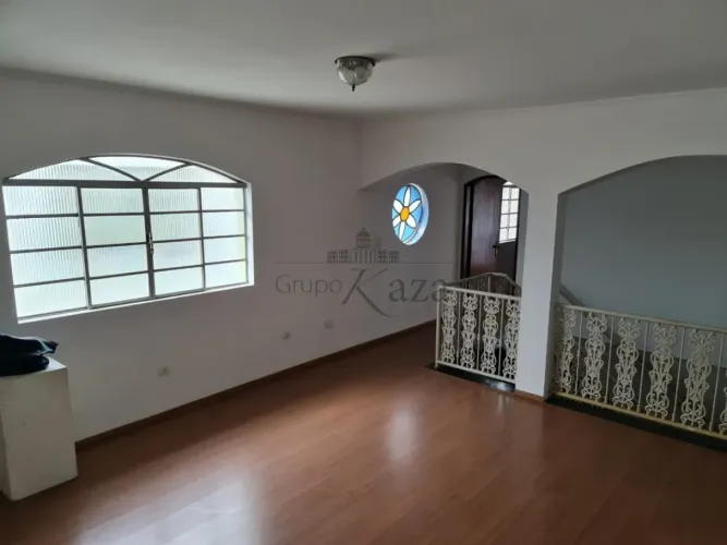 Casa Sobreloja - Residencial - Comercial - Bosque dos Eucaliptos - 3 Dormitórios - 250m².