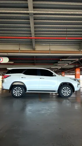 Toyota Hilux SW4 SRX 4X4 2.8 TDI 16V Dies. Aut. 2021