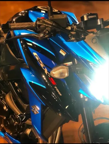Suzuki GSX s750