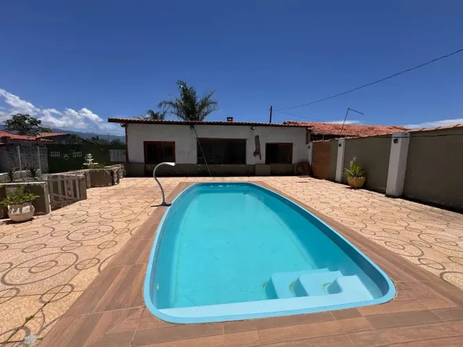 Linda Chacara, 12 placas solar, terreno de 1.975m2, 600m2 de área construída, piscina em T
