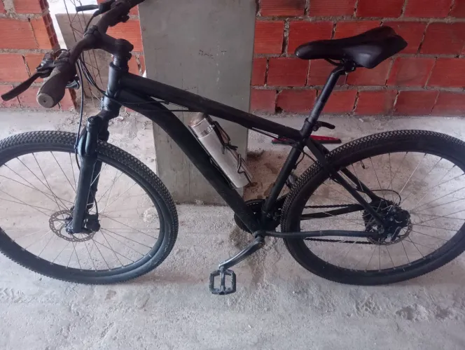 Vendo bicicleta aro 29 400R$. LEIA O ANÚNCIO