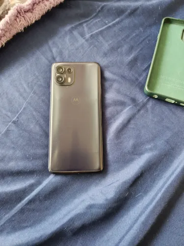 ? Vende-se Motorola Edge 20 - R$ 700,00