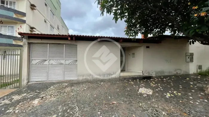 CASA A VENDA NO SETOR SUDOESTE codigo: 270331