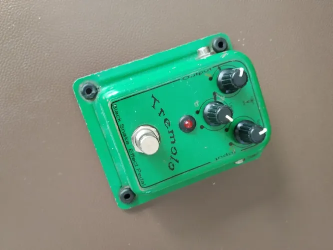 Pedal Tremulo Black Snack