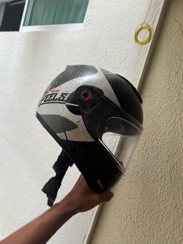 Capacete peels
