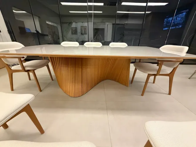 Mesa de Jantar 08 lugares + Jogo de cadeiras
