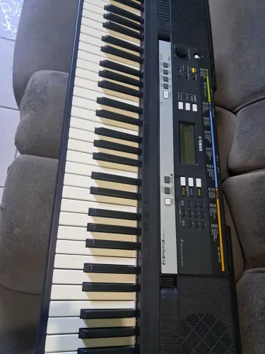 VENDO TECLADO YAMAHA PSR 243 PARA INICIANTES