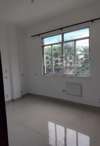Lindo apartamento 2 quartos frente de rua