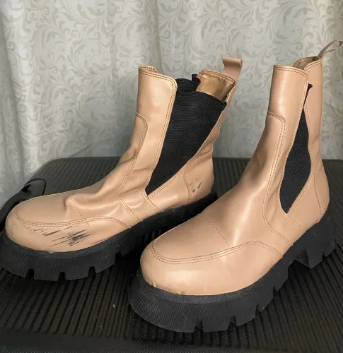 Bota tratorada