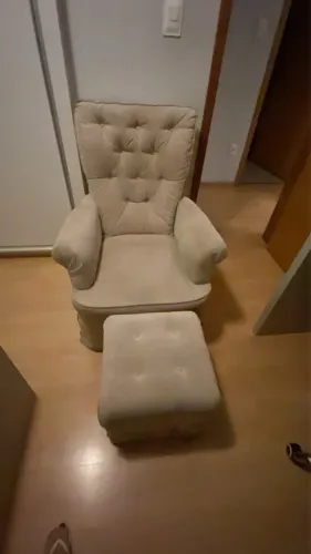 Poltrona de amamentação 