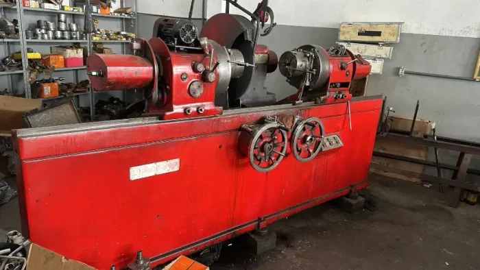 MÁQUINA RETIFICAR VIRABREQUIM FAMOP 1500