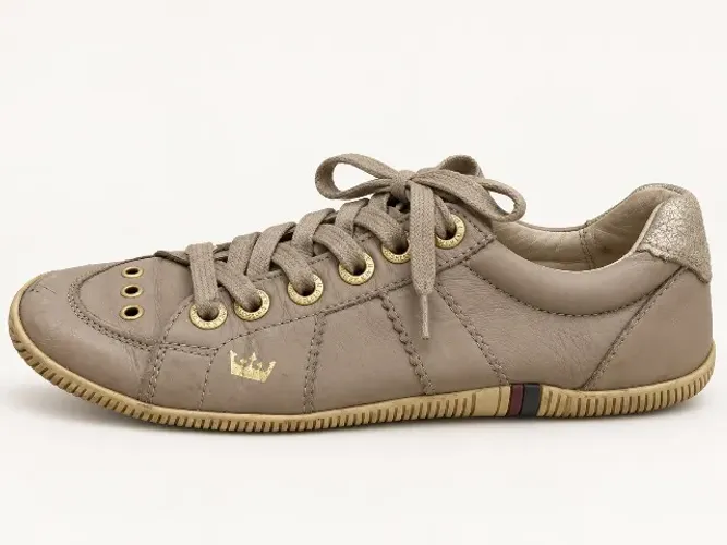 TENIS