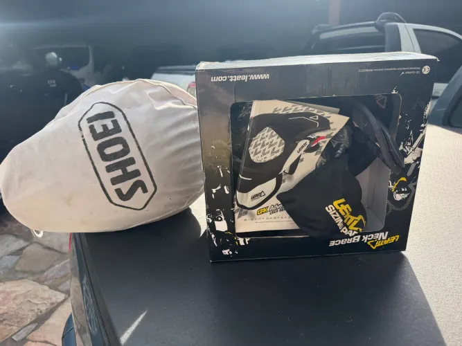 CAPACETE  SHOEI NECK BRACE 