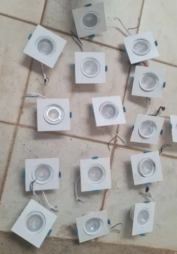 Vende-se está lâmpada Led 16 unidades