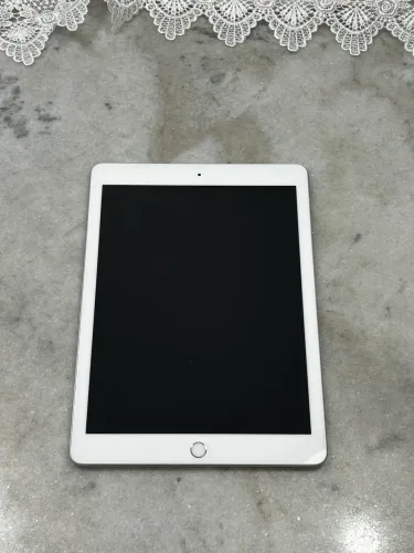 Ipad 6ª geração + Apple pencil + keyboard