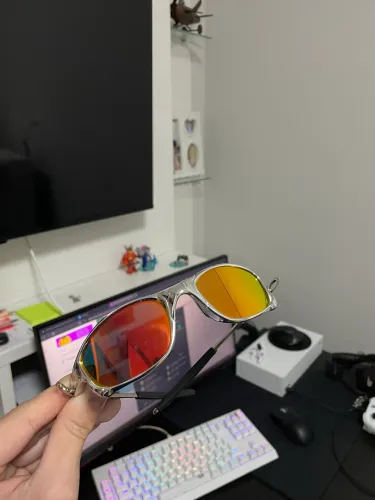Juliete de plástico com imitação de metal